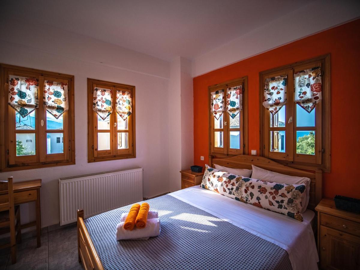 Orange House For Big Families In Damouchari - Delicious Houses Exterior photo