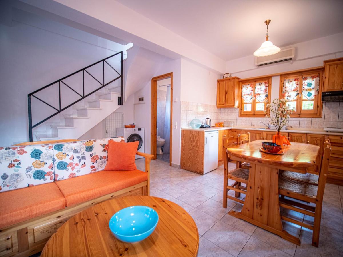 Orange House For Big Families In Damouchari - Delicious Houses Exterior photo