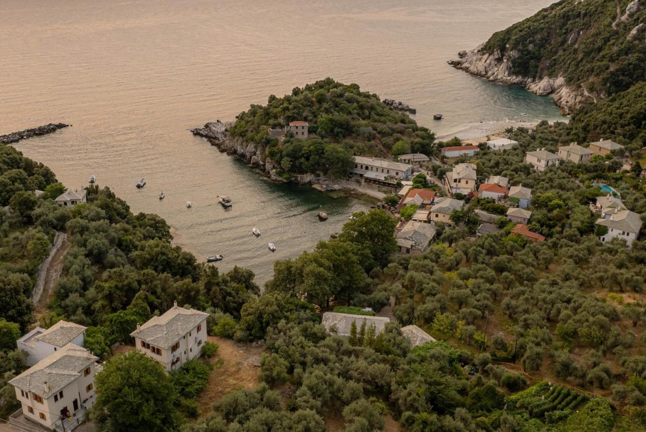 Orange House For Big Families In Damouchari - Delicious Houses Exterior photo