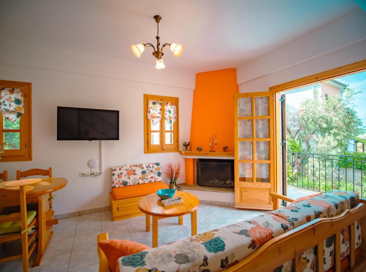 Orange House For Big Families In Damouchari - Delicious Houses Exterior photo